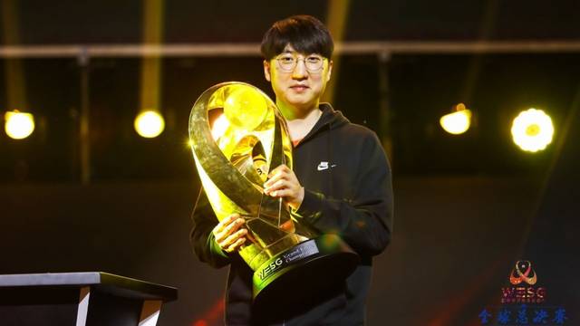 斯建立了两 斯建立了两