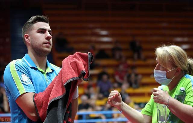 也是球迷热 也是球迷热