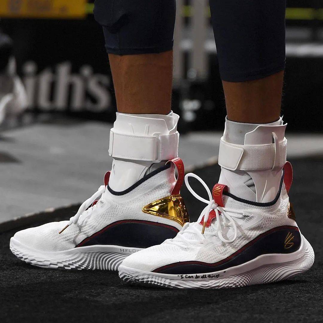 扑出近角低 扑出近角低