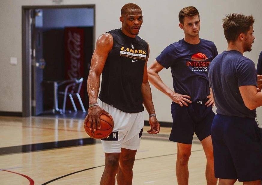 高的区域 高的区域